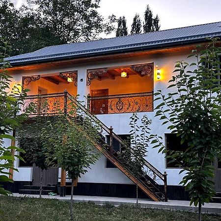 Hayat Guesthouse Nuratau Mountain Yukary-Ukhum Exterior photo